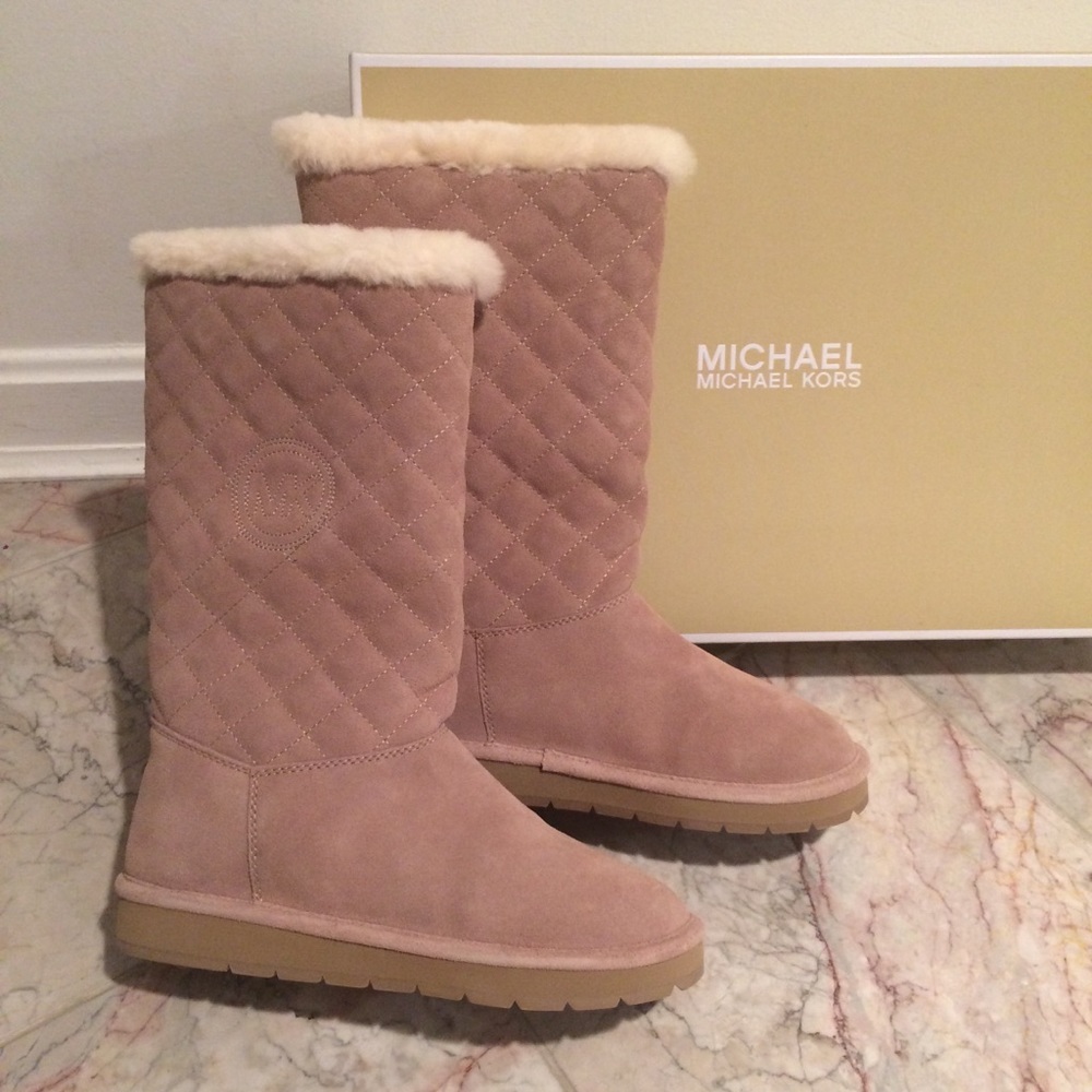 Sandy Quilted Suede Fur Cold Weather Boots - Picture 14 of 16